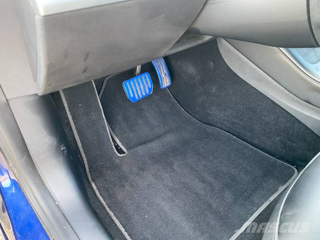 Tesla Model 3 Basis RWD Carte Grise Française endommagée Coches