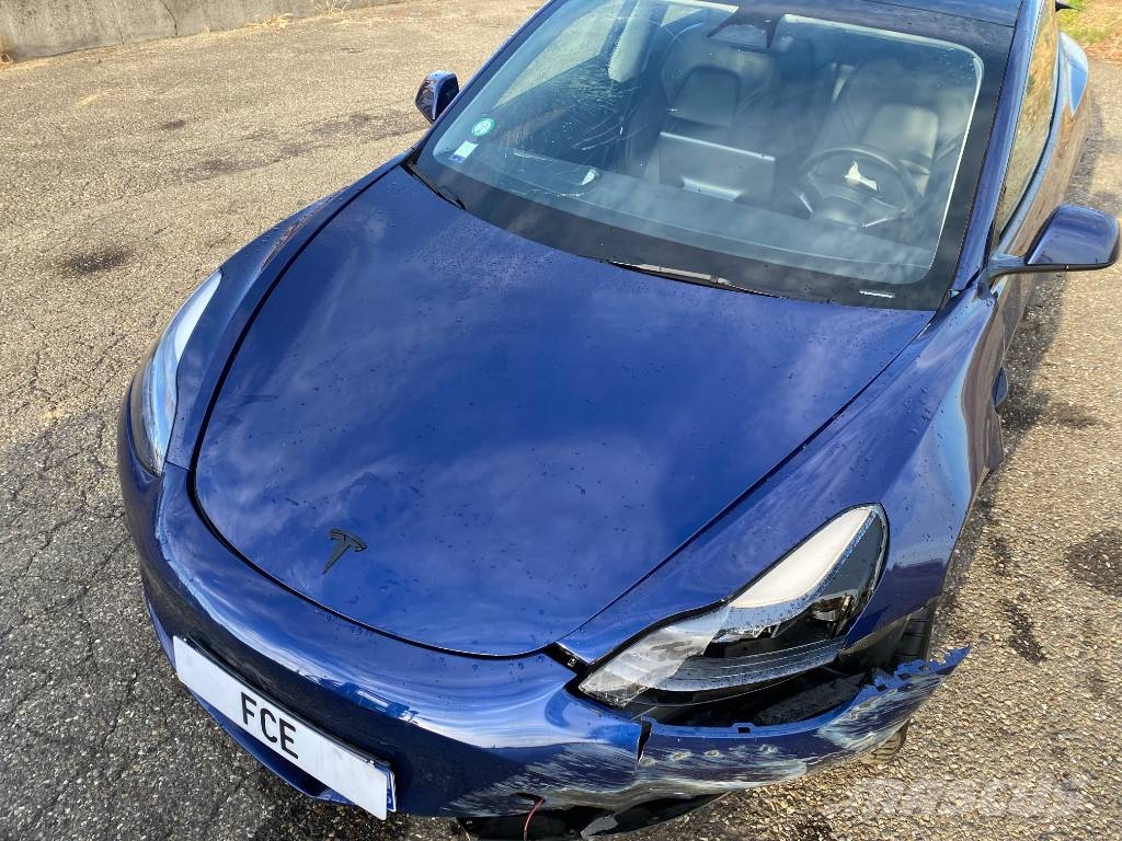 Tesla Model 3 Basis RWD Carte Grise Française endommagée Coches