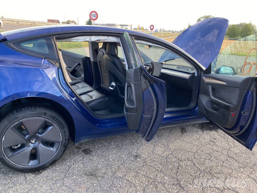 Tesla Model 3 Basis RWD Carte Grise Française endommagée Coches