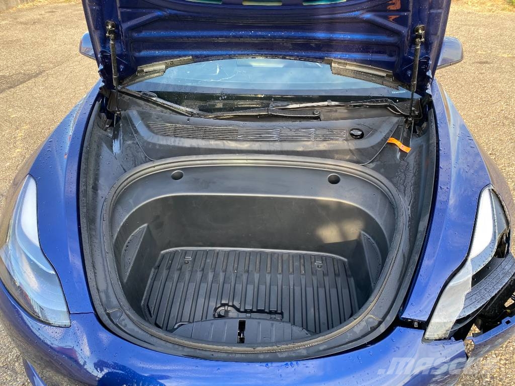 Tesla Model 3 Basis RWD Carte Grise Française endommagée Coches
