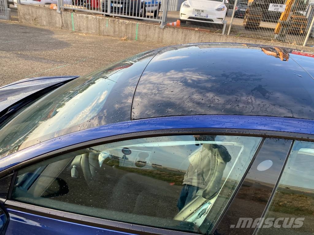 Tesla Model 3 Basis RWD Carte Grise Française endommagée Coches