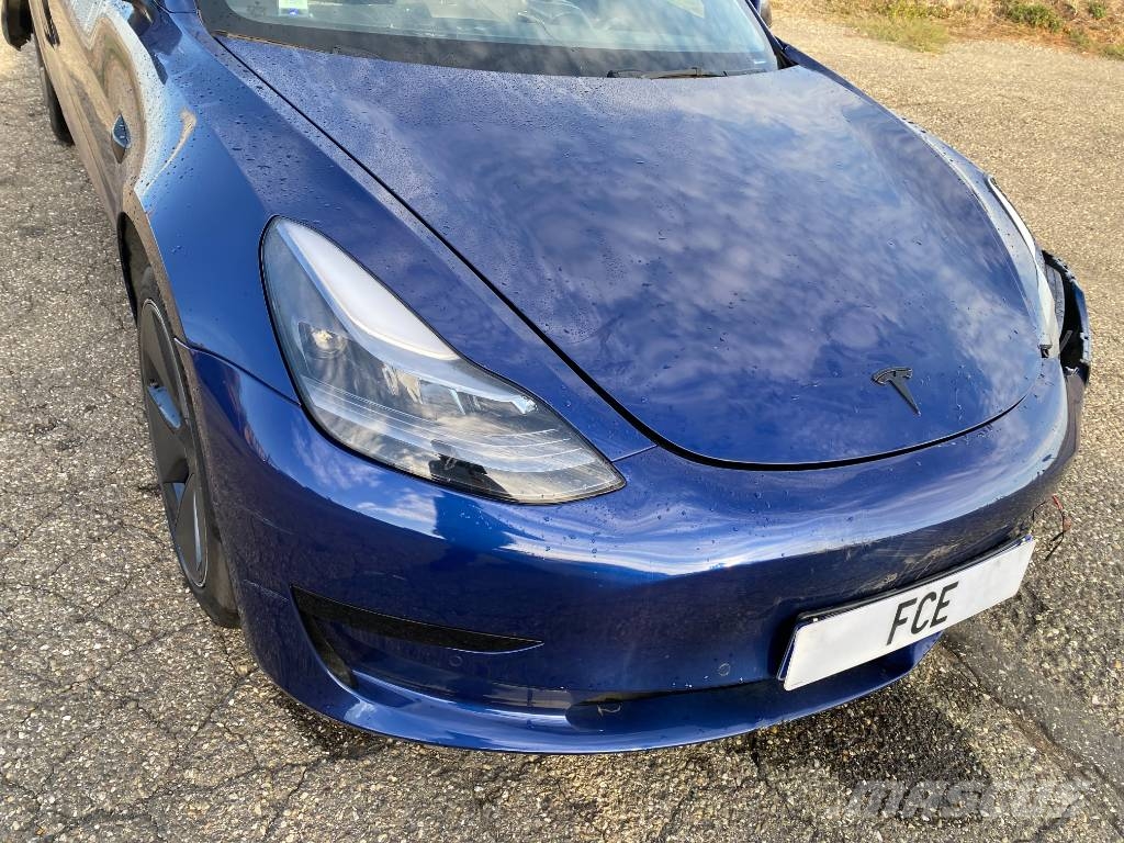 Tesla Model 3 Basis RWD Carte Grise Française endommagée Coches