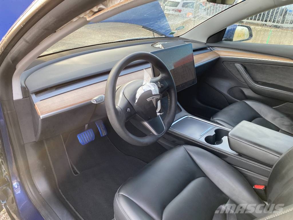 Tesla Model 3 Basis RWD Carte Grise Française endommagée Coches