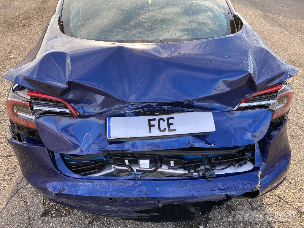 Tesla Model 3 Basis RWD Carte Grise Française endommagée Coches