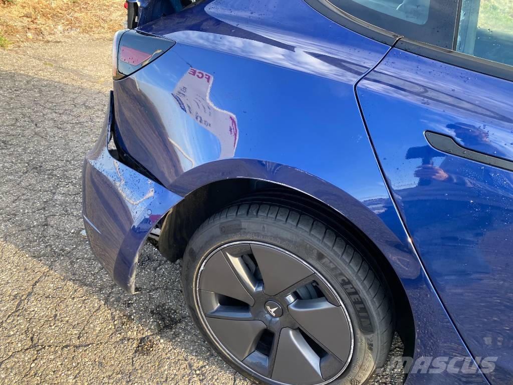 Tesla Model 3 Basis RWD Carte Grise Française endommagée Coches