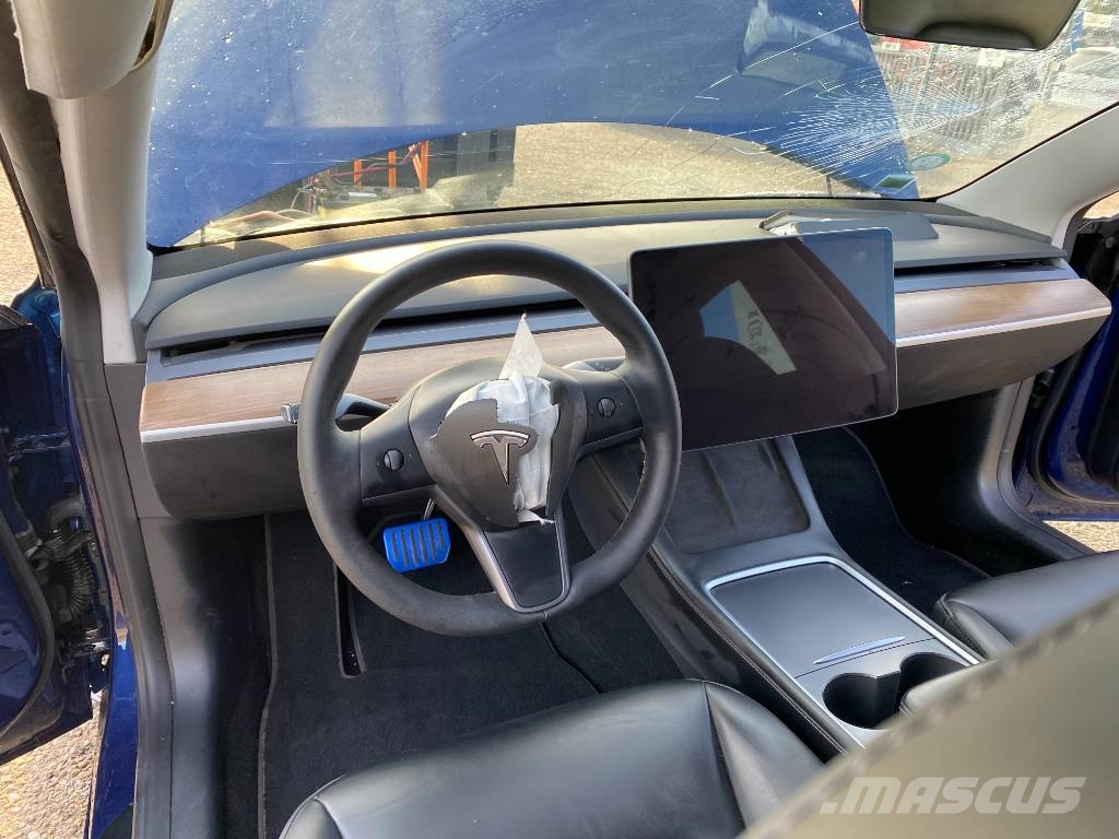 Tesla Model 3 Basis RWD Carte Grise Française endommagée Coches