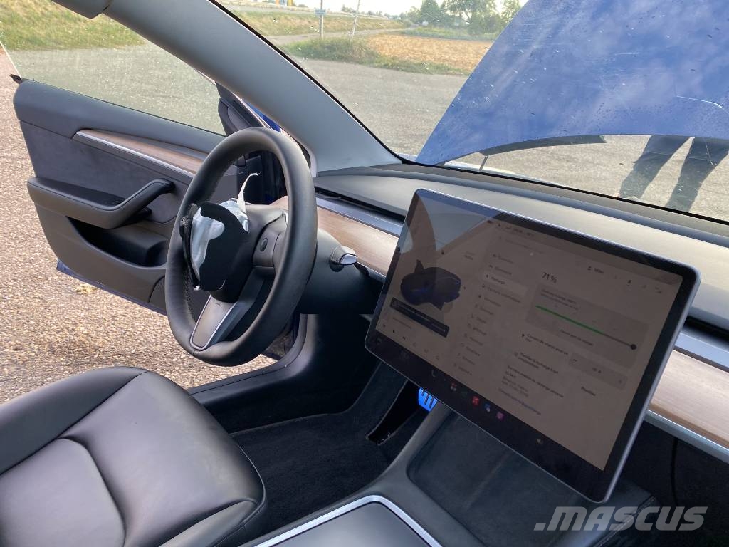 Tesla Model 3 Basis RWD Carte Grise Française endommagée Coches