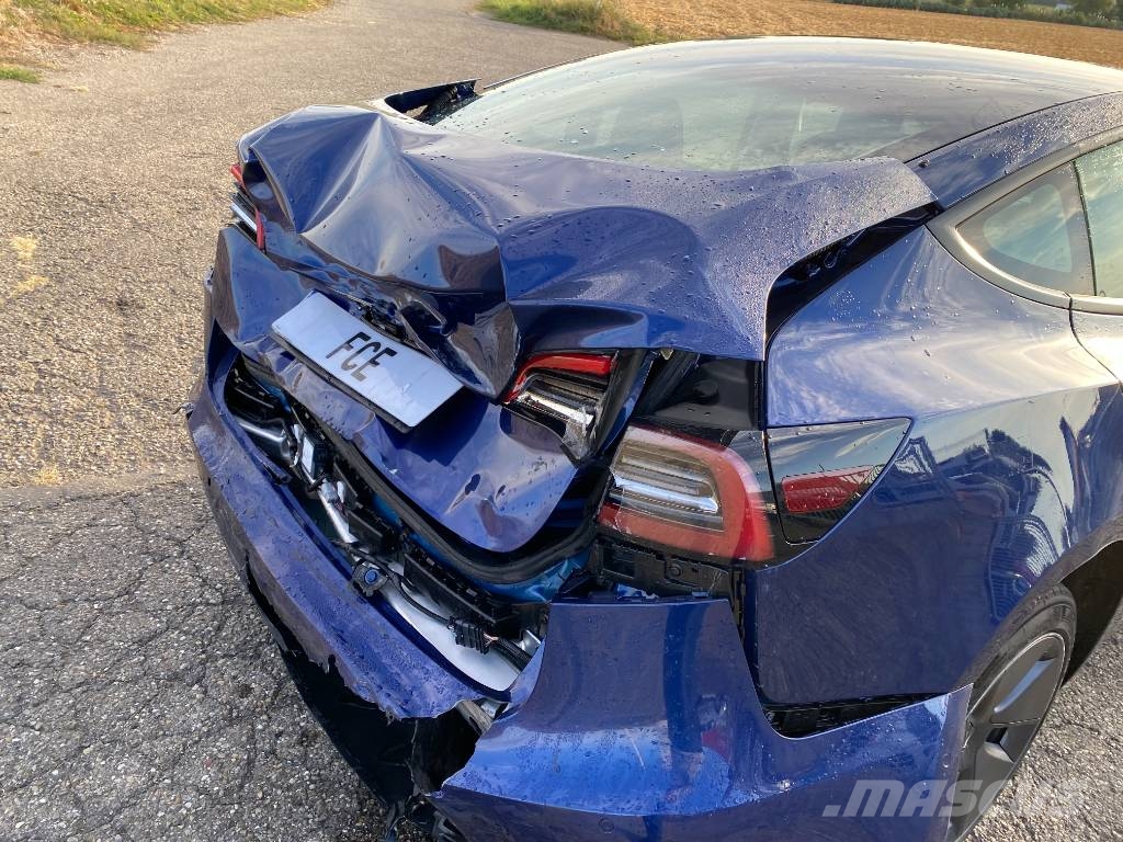 Tesla Model 3 Basis RWD Carte Grise Française endommagée Coches