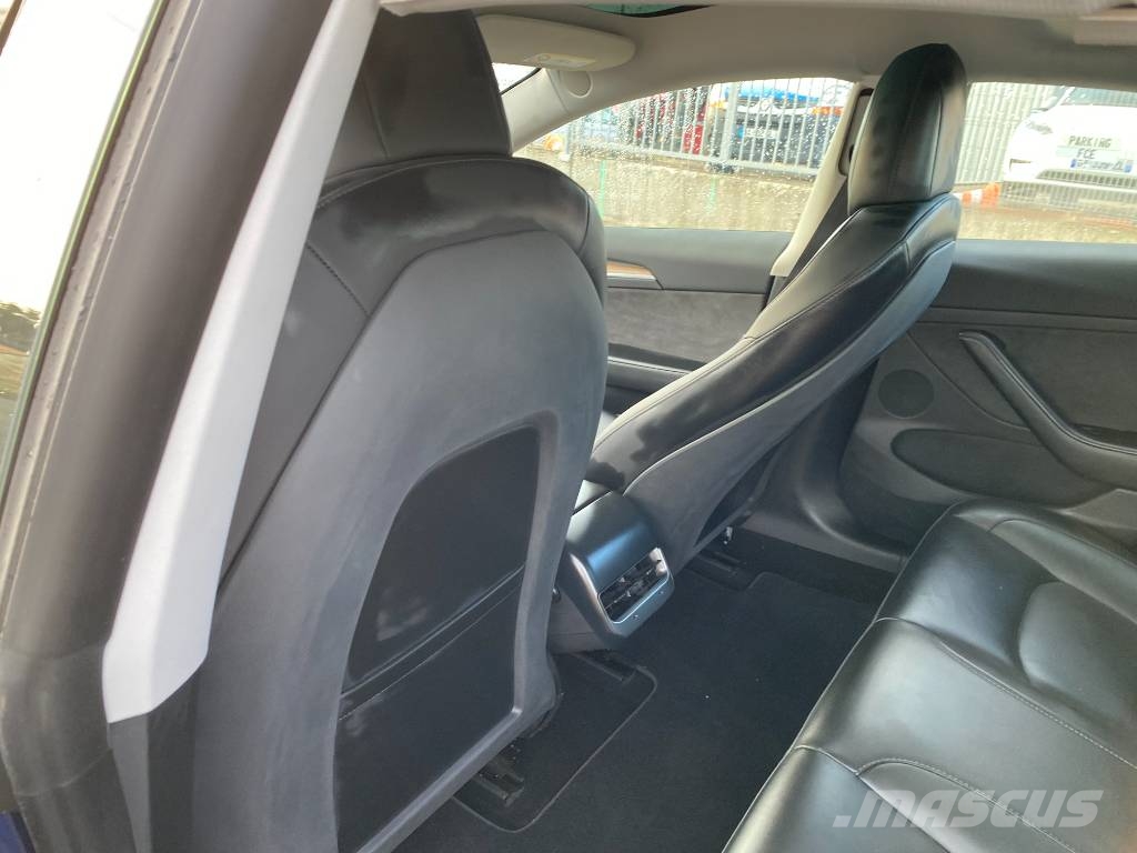 Tesla Model 3 Basis RWD Carte Grise Française endommagée Coches