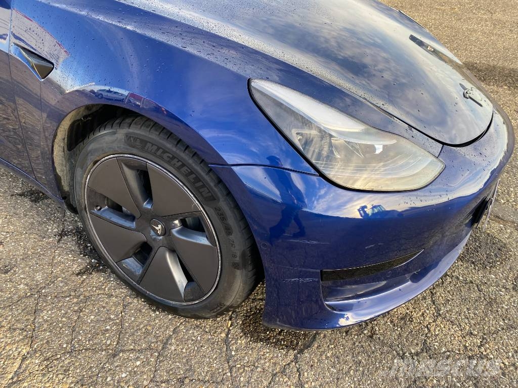 Tesla Model 3 Basis RWD Carte Grise Française endommagée Coches