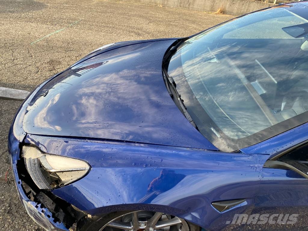 Tesla Model 3 Basis RWD Carte Grise Française endommagée Coches
