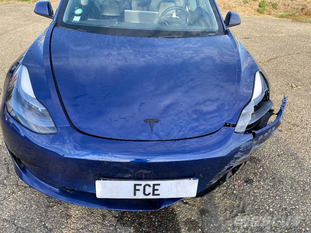 Tesla Model 3 Basis RWD Carte Grise Française endommagée Coches