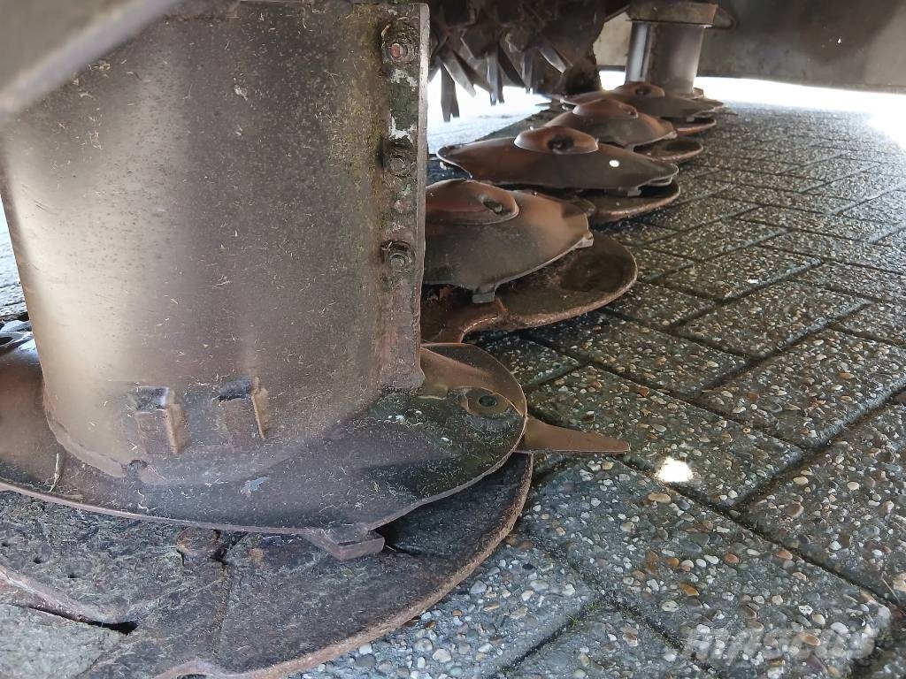 CLAAS Disco 2700 C Žací stroj-kondicionér
