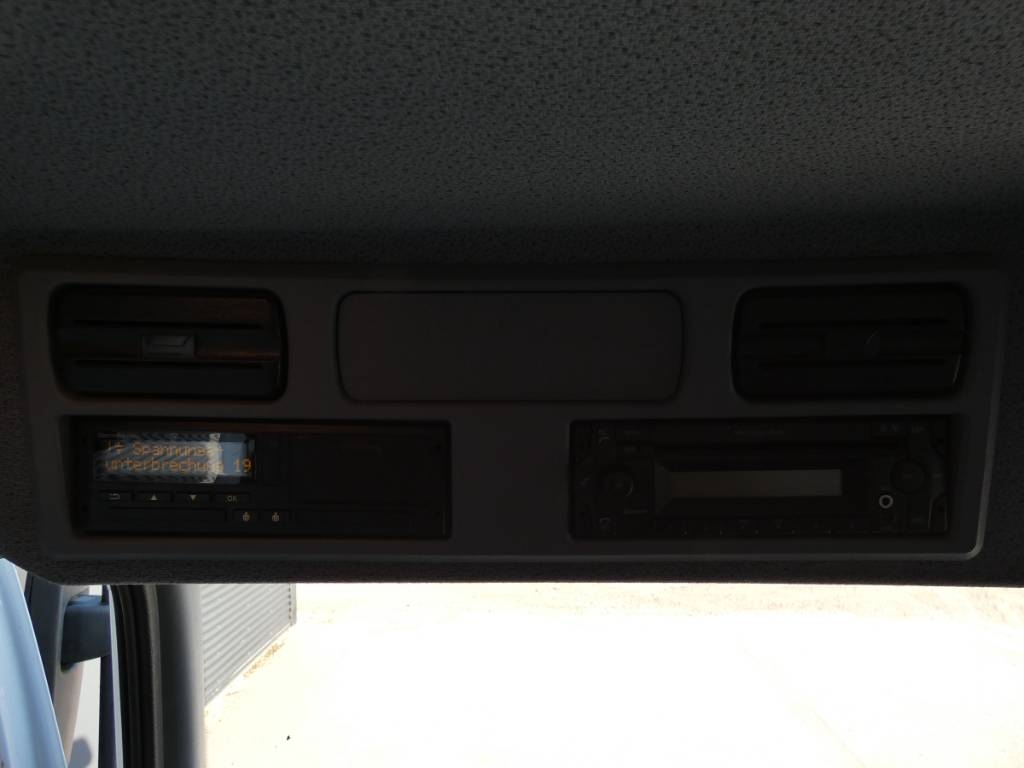 Mercedes-Benz Atego 816 Camiones con caja de remolque
