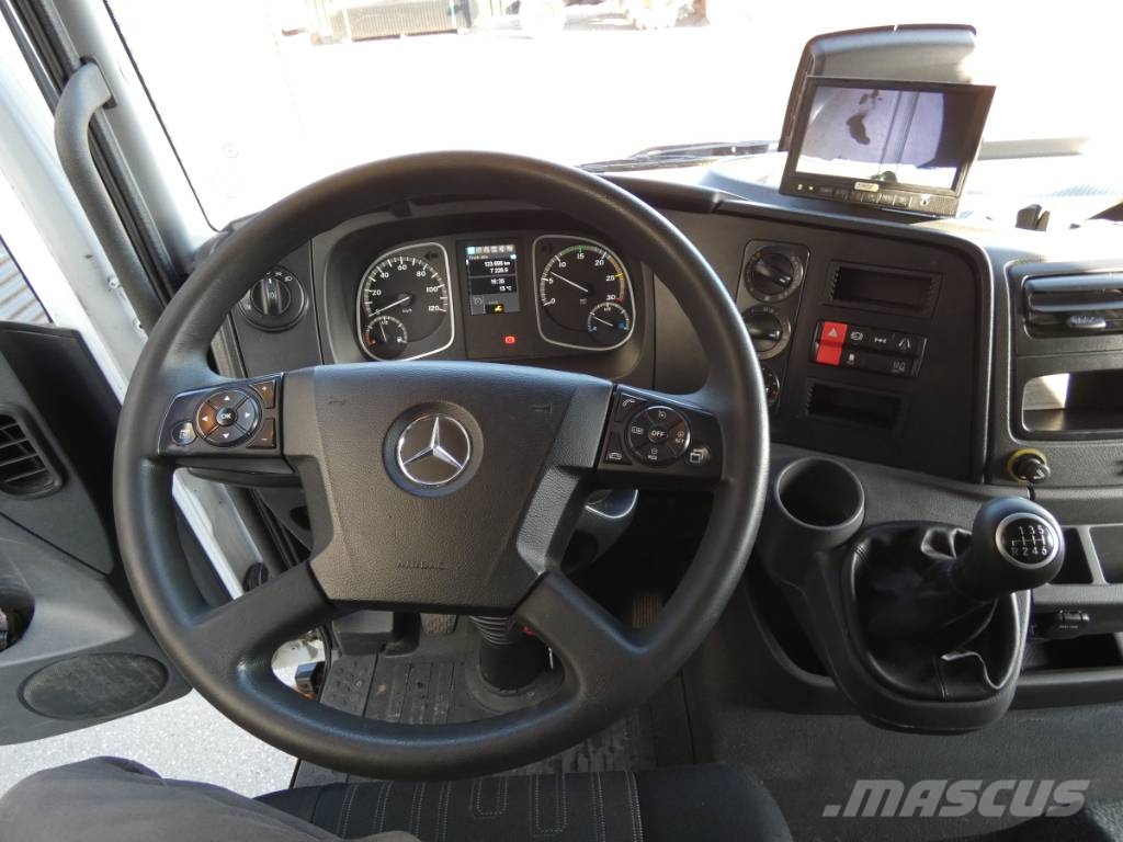 Mercedes-Benz Atego 816 Camiones con caja de remolque