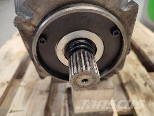 Merlo P34.7 TOP (Sauer Danfoss 90R075 FMSNN8D) drive pu Hydraulics