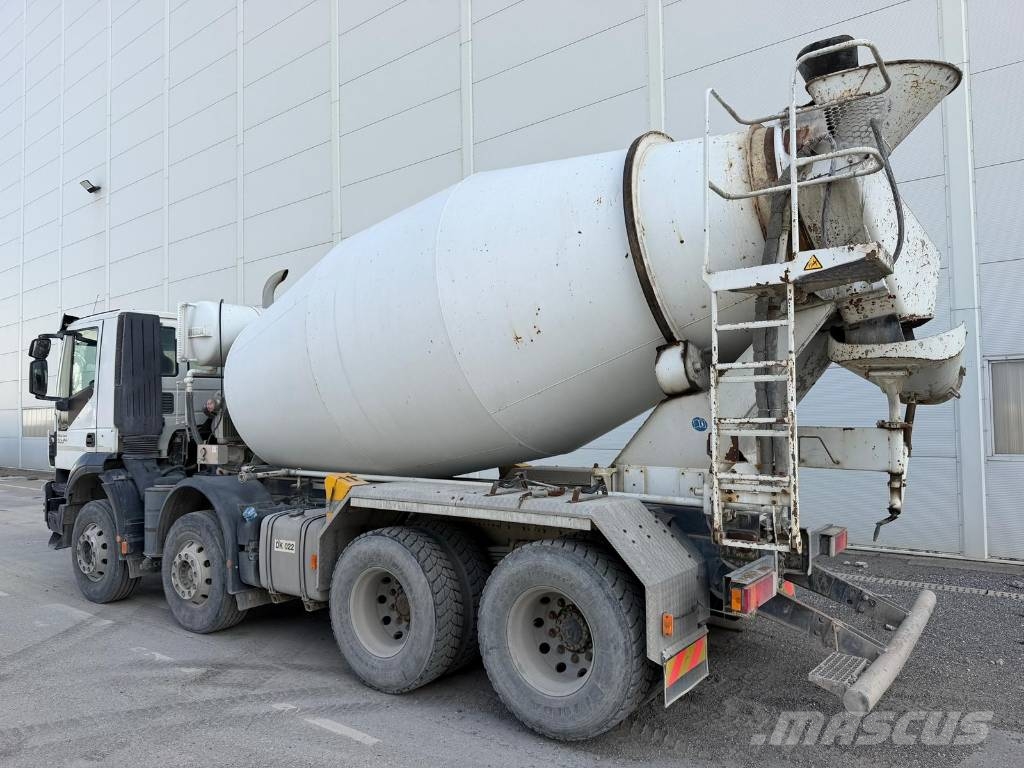 Iveco Trakker 400 Betonmixers en pompen