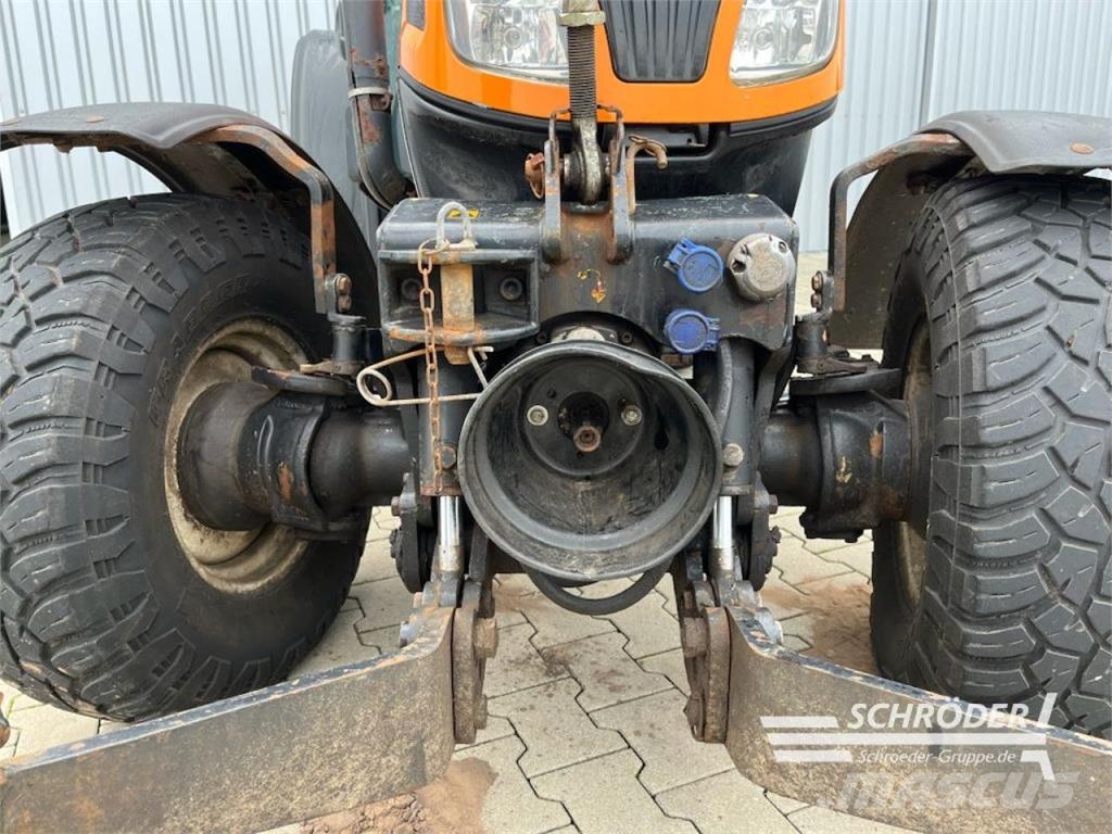 New Holland T 4030 N Traktorit
