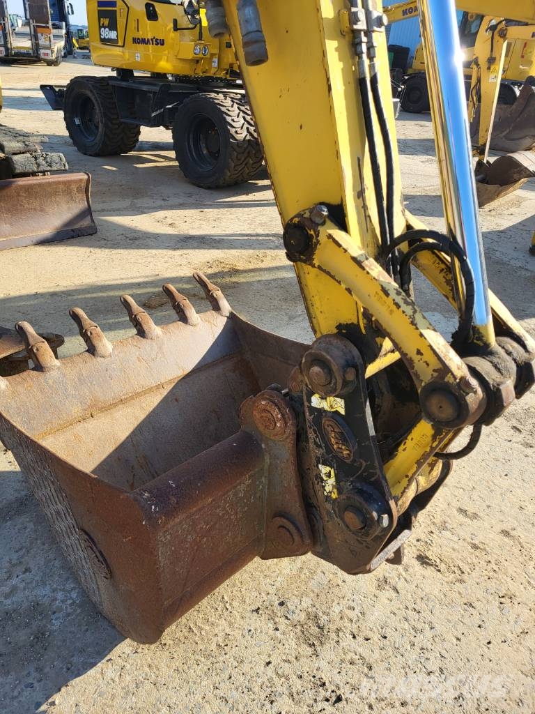 Komatsu PC88MR-8 中型挖掘机