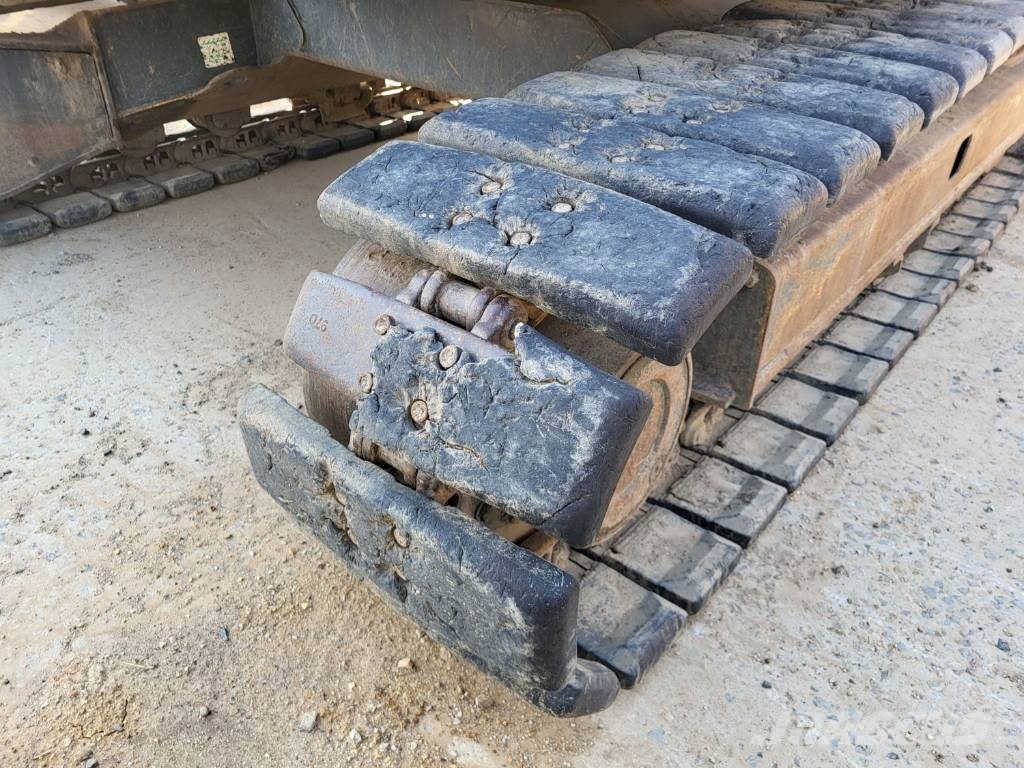 Komatsu PC88MR-8 中型挖掘机