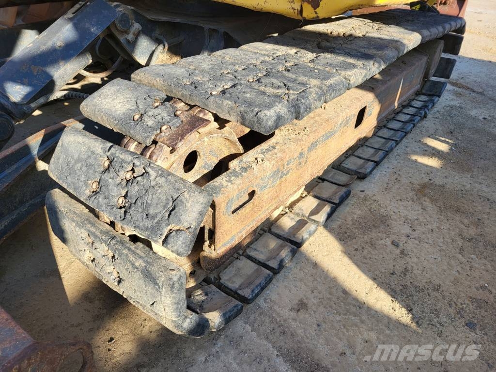 Komatsu PC88MR-8 中型挖掘机