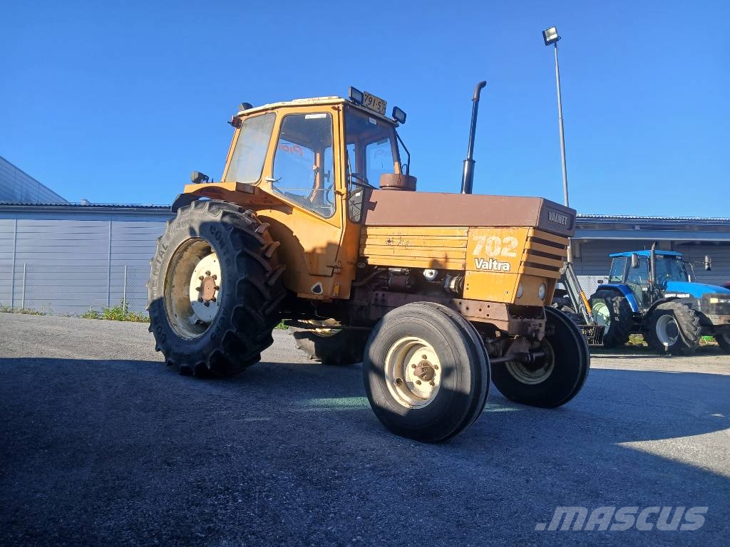 Valmet 702 Tractors