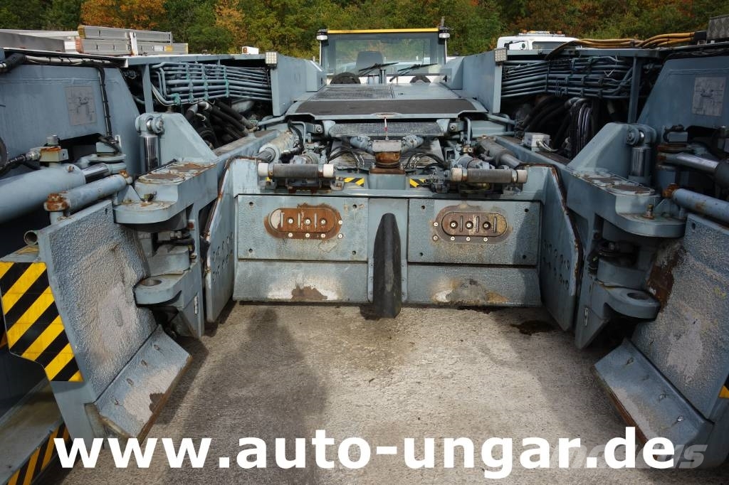 GOLDHOFER AST-1X 1360 Allradlenkung 6x6 towbarless Pushback Airport equipment