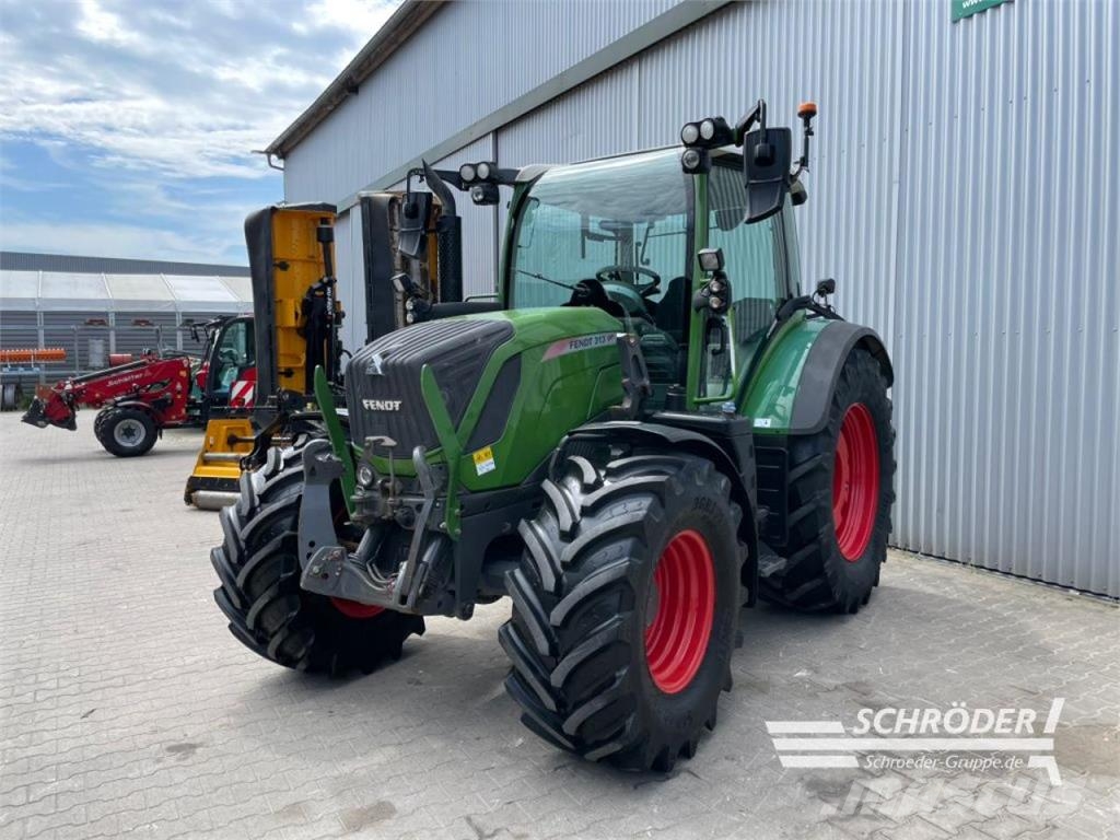 Fendt 313 VARIO S4 POWER Traktory