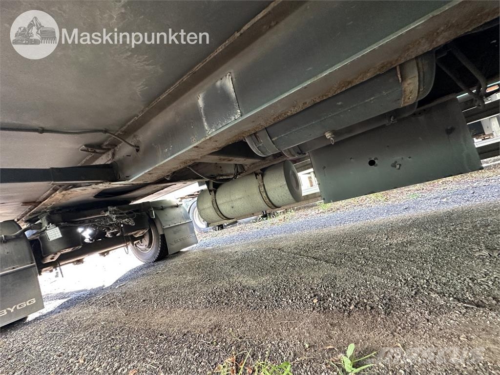 Närko TP3L-R-300 Kylmä-/Lämpökoripuoliperävaunut