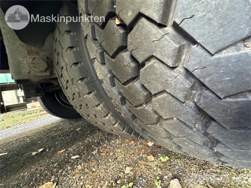 Närko TP3L-R-300 Kylmä-/Lämpökoripuoliperävaunut