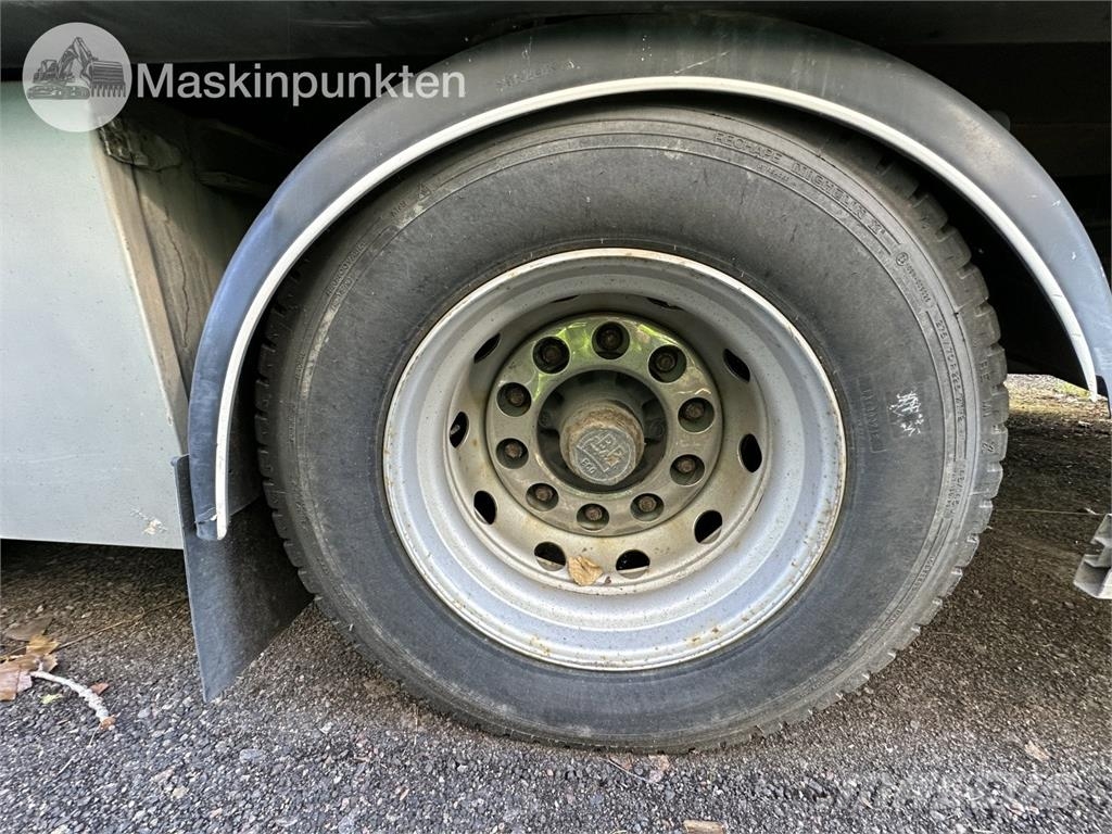 Närko TP3L-R-300 Kylmä-/Lämpökoripuoliperävaunut