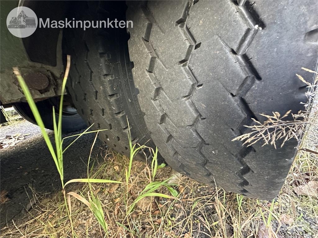 Närko TP3L-R-300 Kylmä-/Lämpökoripuoliperävaunut