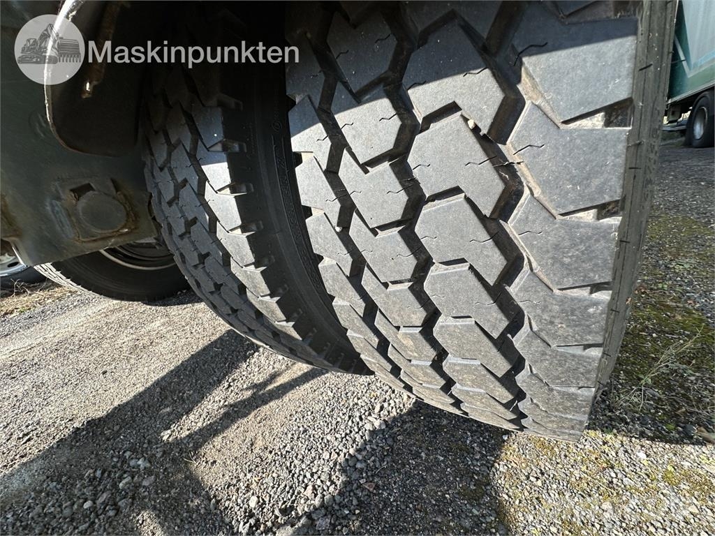 Närko TP3L-R-300 Kylmä-/Lämpökoripuoliperävaunut