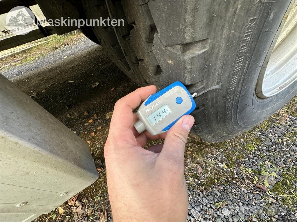 Närko TP3L-R-300 Kylmä-/Lämpökoripuoliperävaunut