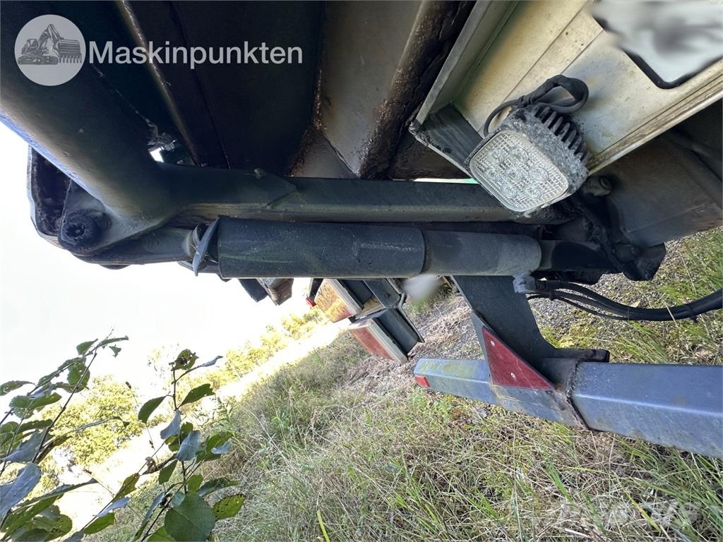 Närko TP3L-R-300 Kylmä-/Lämpökoripuoliperävaunut