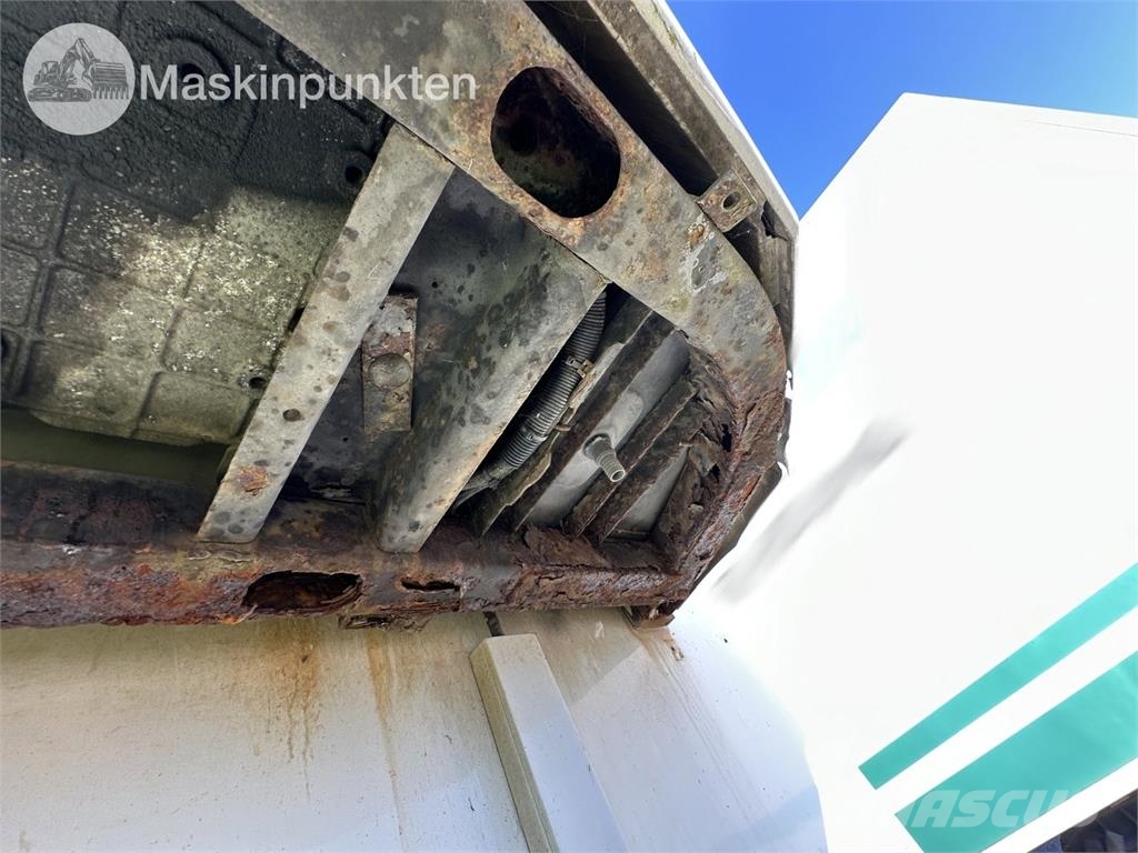Närko TP3L-R-300 Kylmä-/Lämpökoripuoliperävaunut