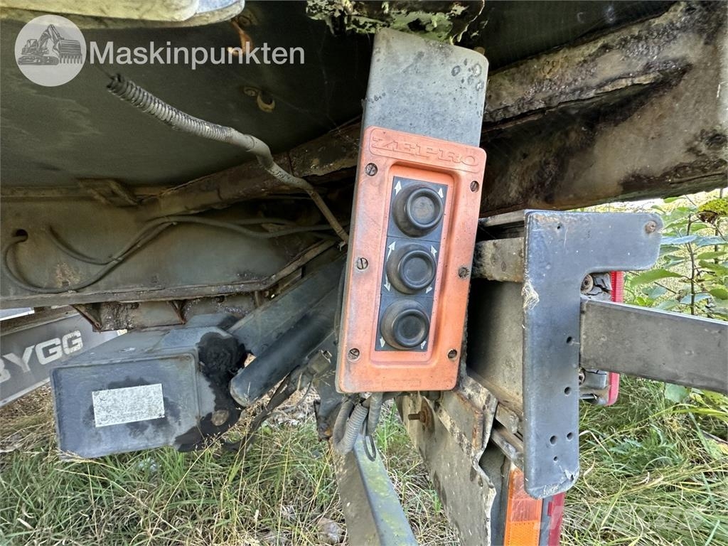 Närko TP3L-R-300 Kylmä-/Lämpökoripuoliperävaunut