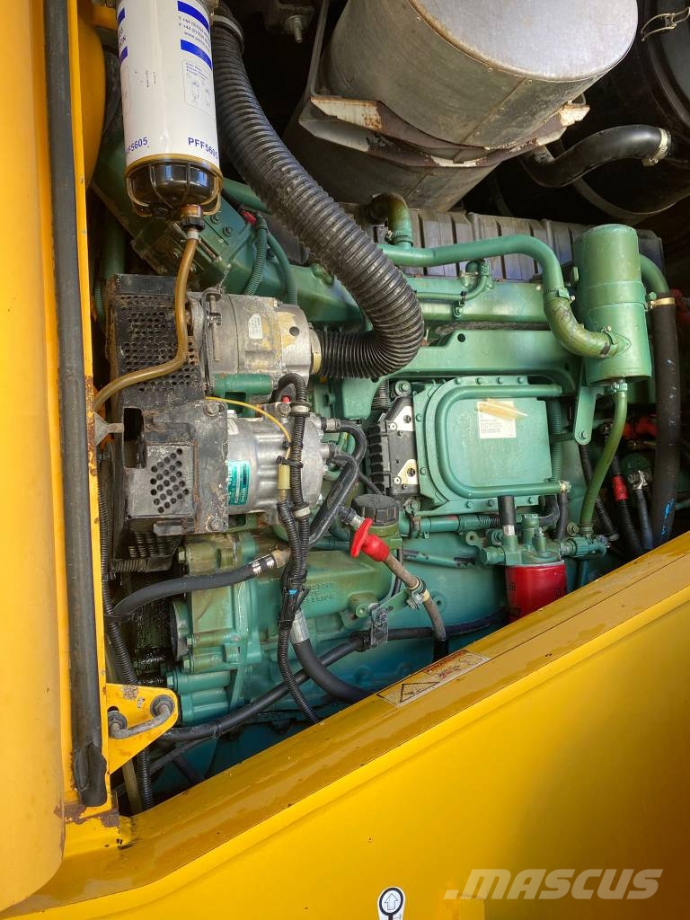 Volvo L 220 E 휠로우더