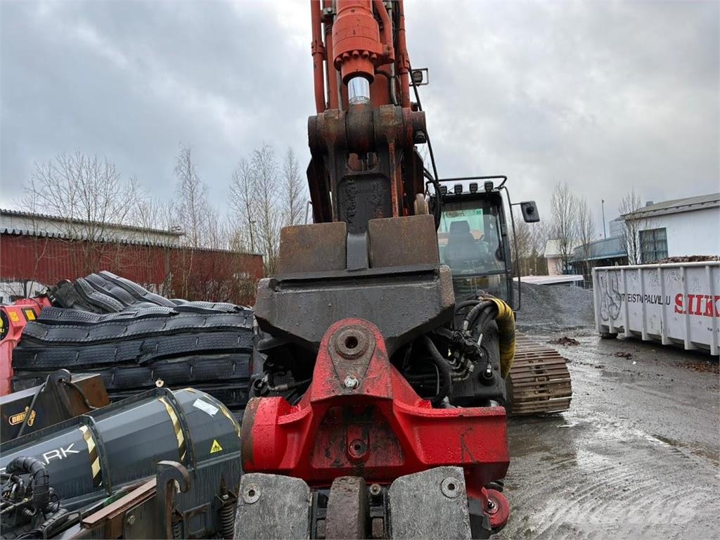 Hitachi ZAXIS 225 USR LC 履带挖掘机
