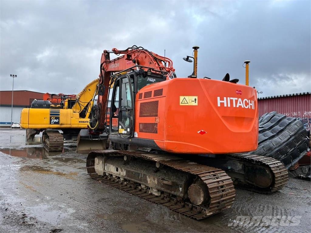 Hitachi ZAXIS 225 USR LC 履带挖掘机