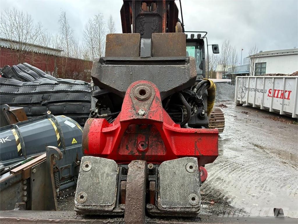 Hitachi ZAXIS 225 USR LC 履带挖掘机