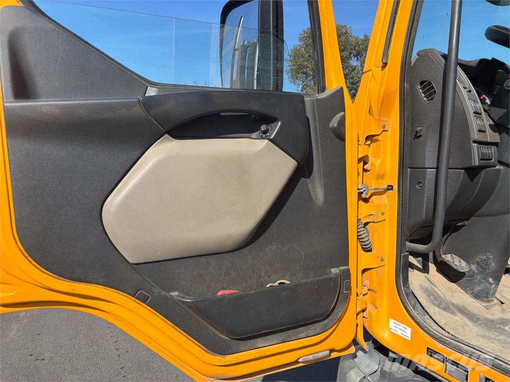 Renault PREMIUM Tipper trucks
