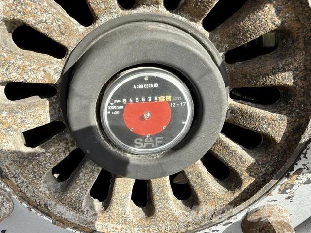 Frappa Carrier Vector 1550/3 x Achsen SAF/Liftachse Напівпричепи-рефрижератори