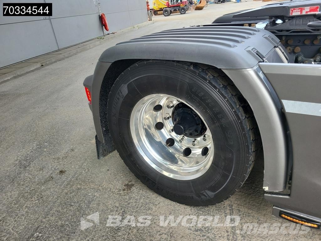 Scania S520 S 4X2 V8 Retarder Full-Air 2x Tanks Standklim Çekiciler