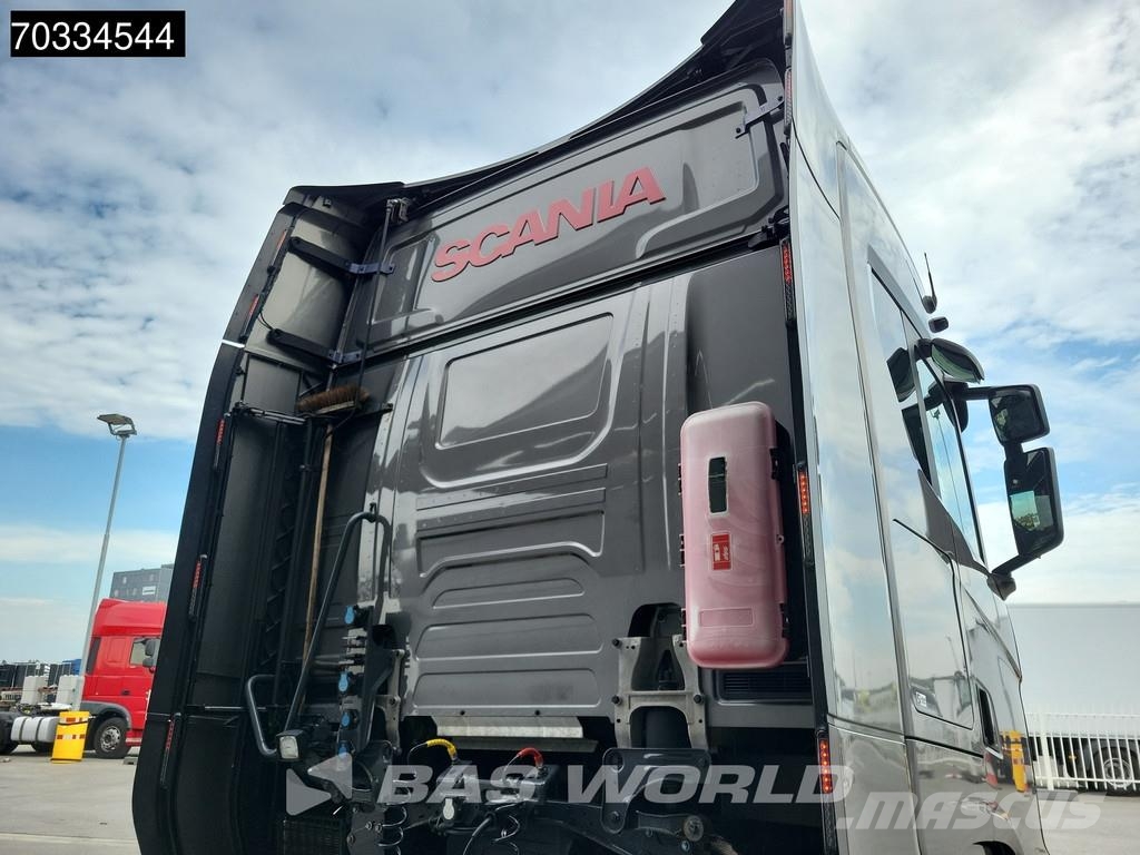 Scania S520 S 4X2 V8 Retarder Full-Air 2x Tanks Standklim 中古トラクターヘッド | トレーラーヘッド