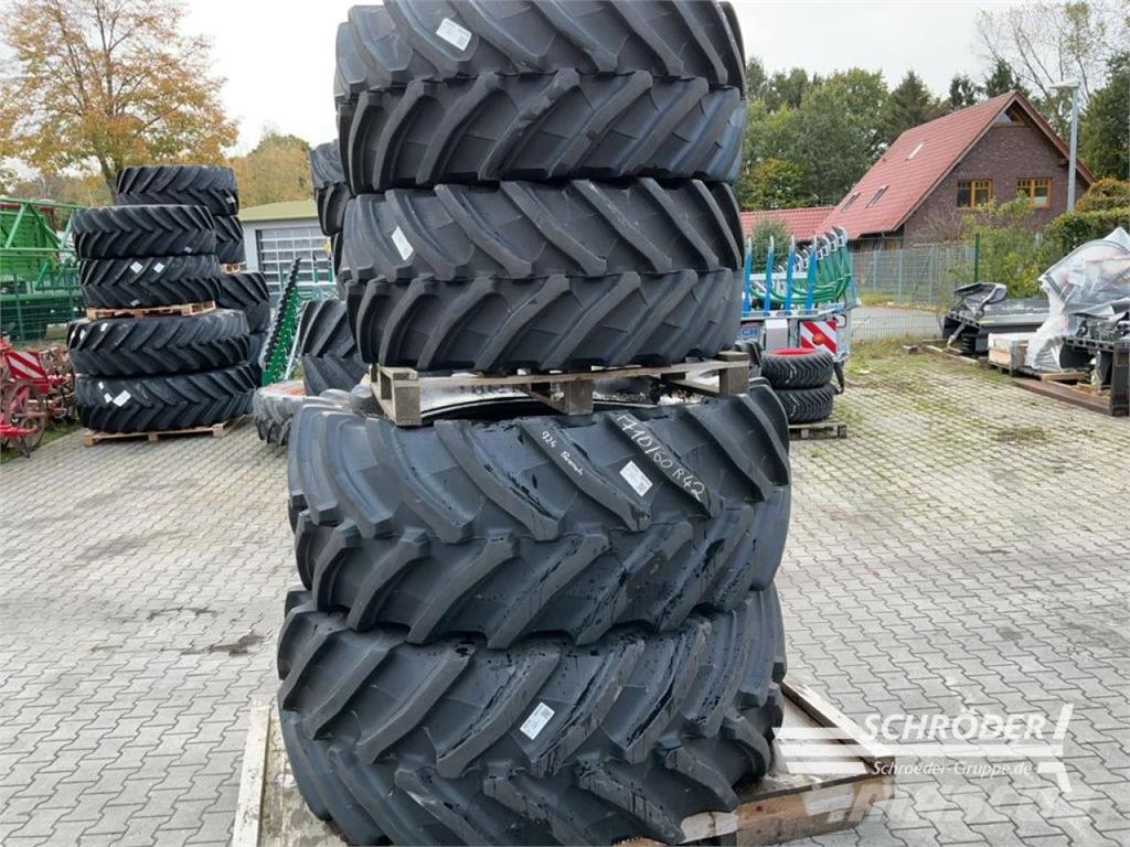 Trelleborg VF 600/60 R30 + VF 710/60 R42 Gume, točkovi i felne