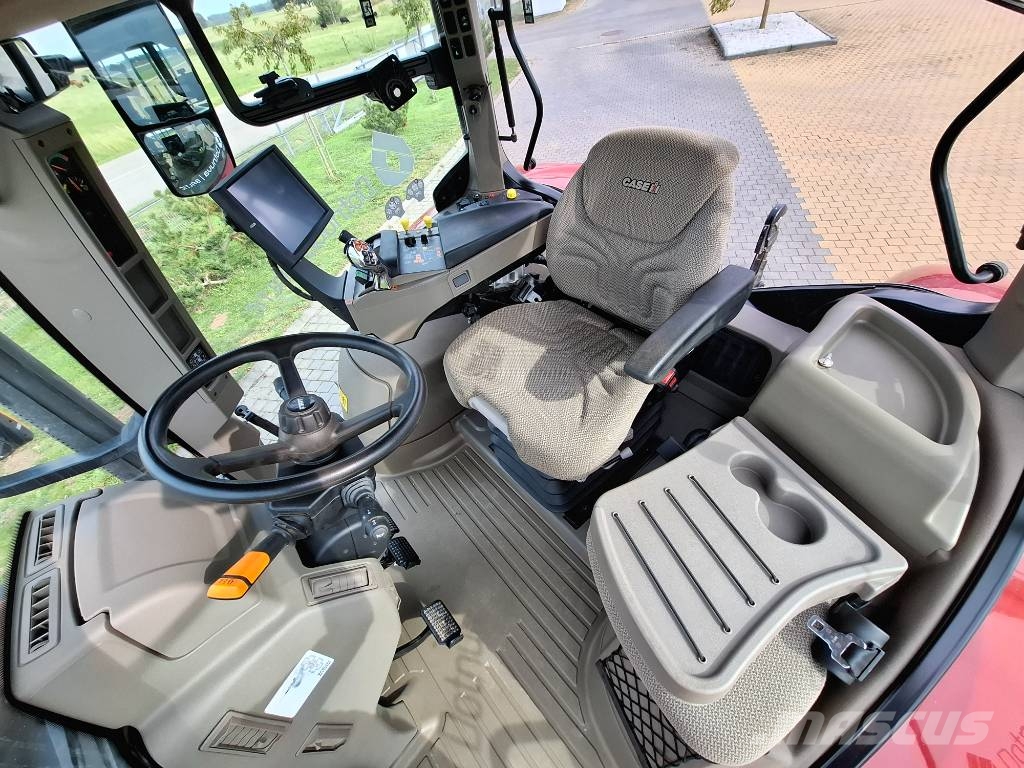 Case IH Puma 220 Tractors