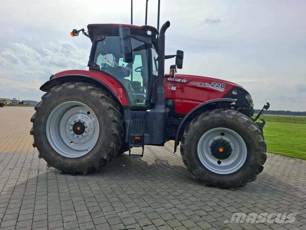 Case IH Puma 220 Tractors