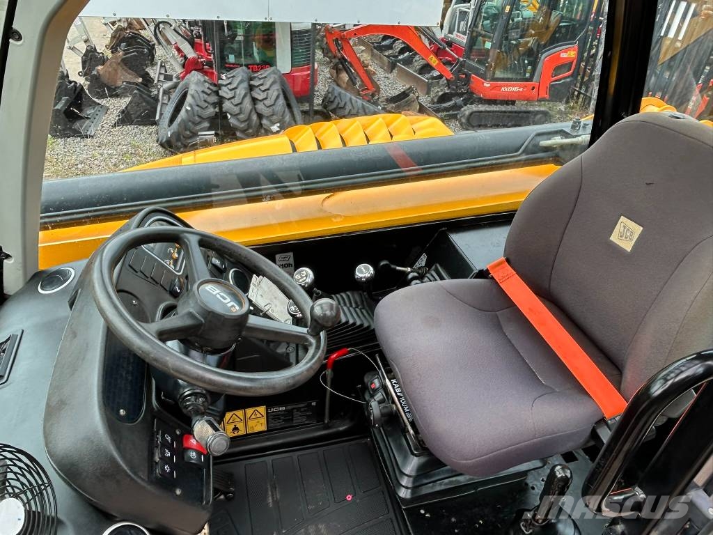 JCB 540-140 Teleskopické manipulátory