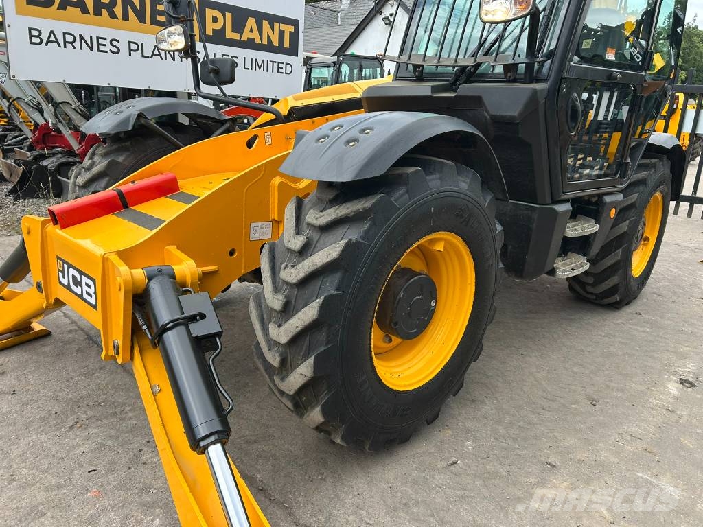 JCB 540-140 Teleskopické manipulátory